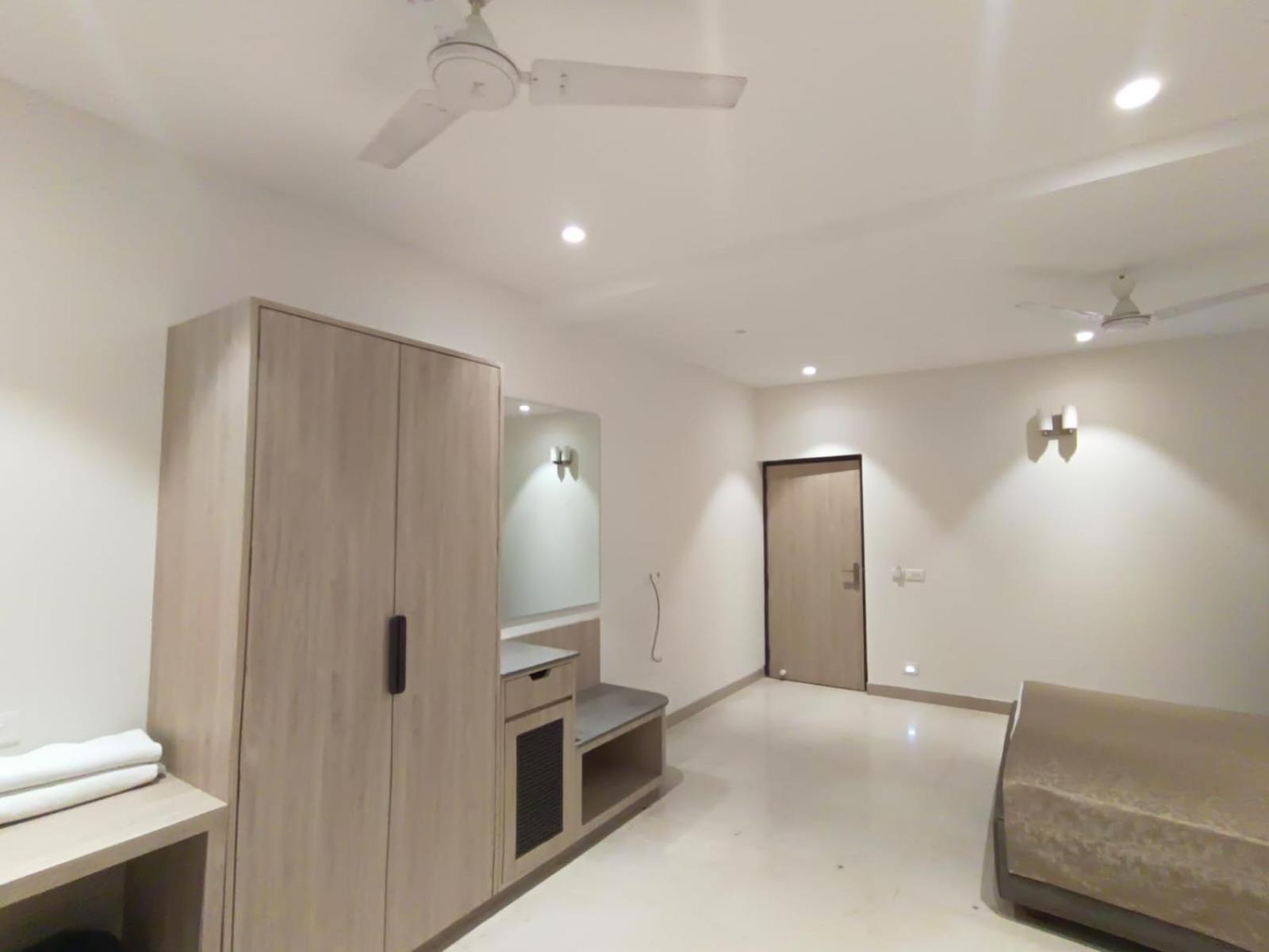 Hotel Bagla Atithi Banaras Varanasi Exterior photo