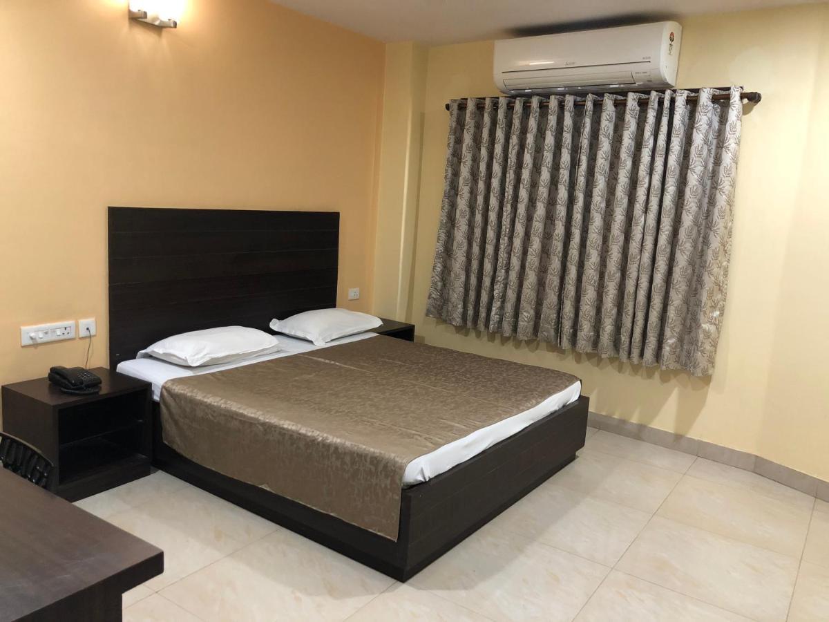 Hotel Bagla Atithi Banaras Varanasi Exterior photo